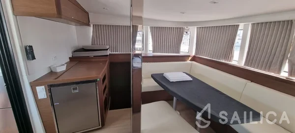 Lagoon 42 - Yacht Charter Sailica