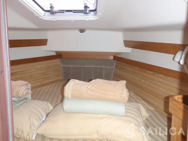 Catalina 375 - Yacht Charter Sailica