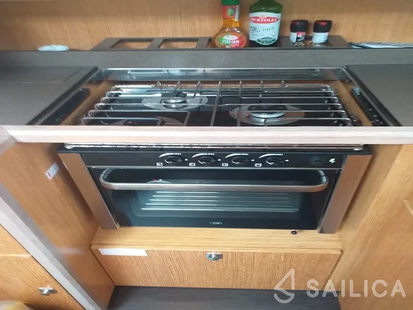 Bavaria C45 - Yacht Charter Sailica