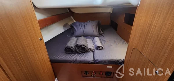 Cyclades 43.4 - Yacht Charter Sailica