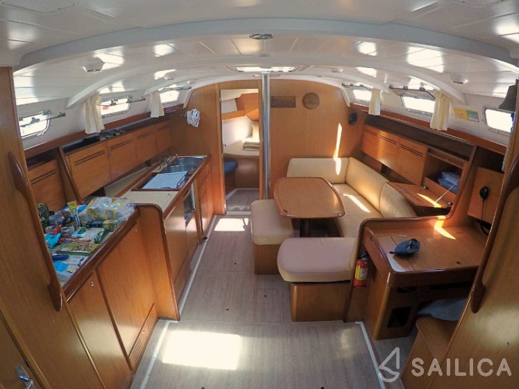 Cyclades 43.4 - Yacht Charter Sailica
