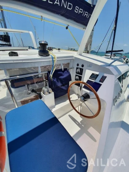 Island Spirit 410 - Yacht Charter Sailica