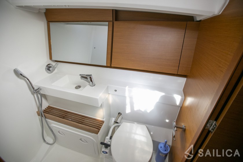 Sun Odyssey 440 - Yacht Charter Sailica