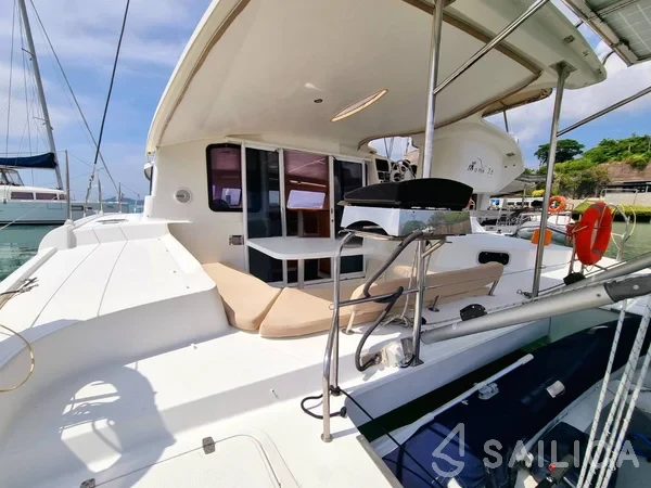 Mahe 36 Evolution - Yacht Charter Sailica