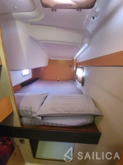 Mahe 36 Evolution - Yacht Charter Sailica