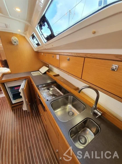 Bavaria 46 Cruiser - Yacht Charter Sailica
