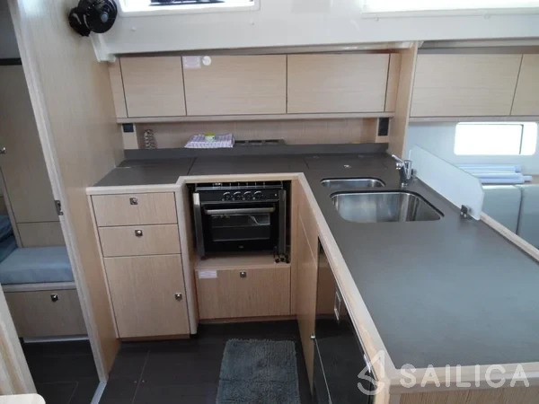 Bavaria C45 - Yacht Charter Sailica