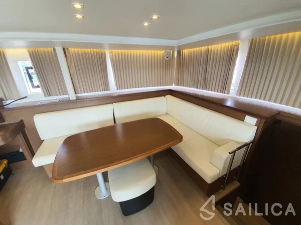Lagoon 450 S - 4 + 2 cab. - Yacht Charter Sailica