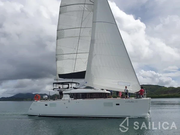 Lagoon 450 S - 4 + 2 cab. - Yacht Charter Sailica
