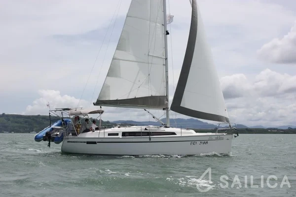 Bavaria 33 Cruiser - Yacht Charter Sailica