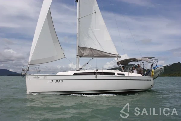 Bavaria 33 Cruiser - Yacht Charter Sailica