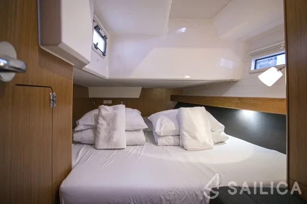 Bavaria 41 Cruiser - Yacht Charter Sailica