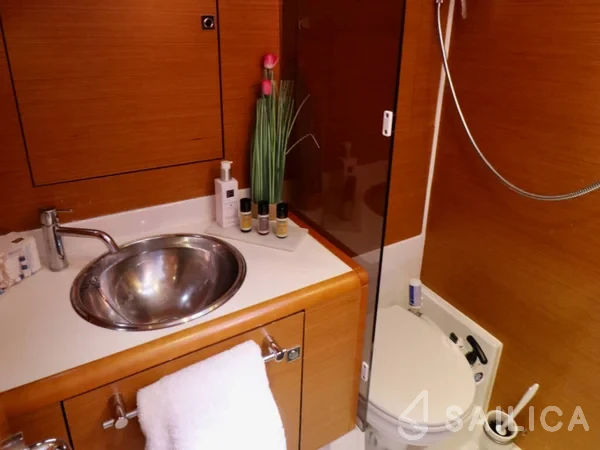 Sun Odyssey 439 - Yacht Charter Sailica