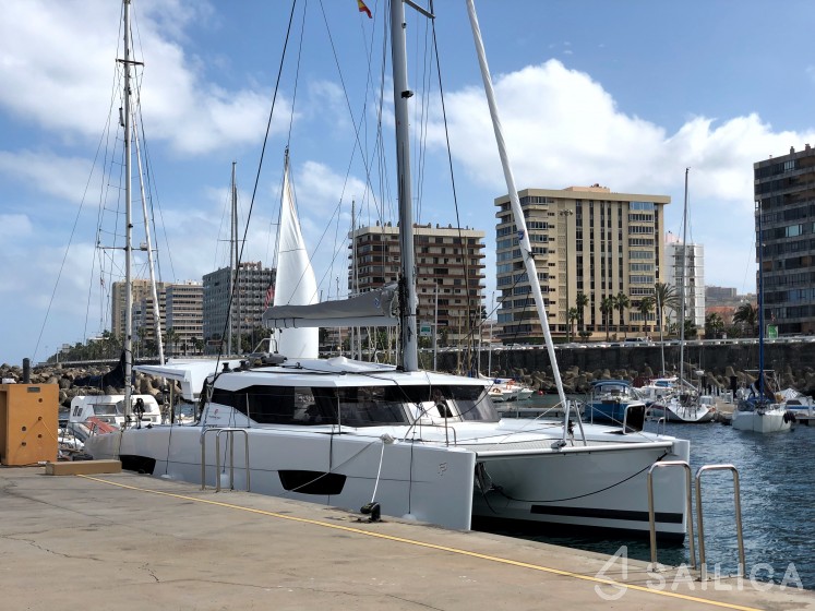 Lucia 40 - Yacht Charter Sailica