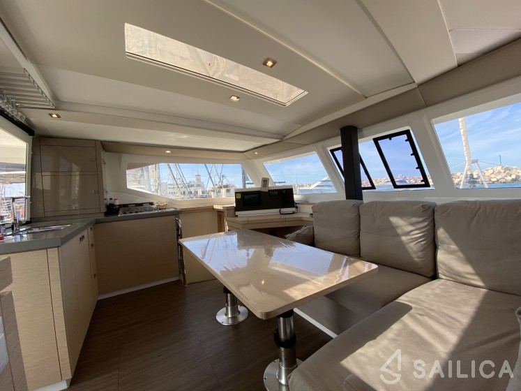Lucia 40 - Yacht Charter Sailica