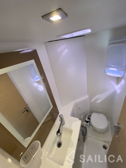 Lucia 40 - Yacht Charter Sailica