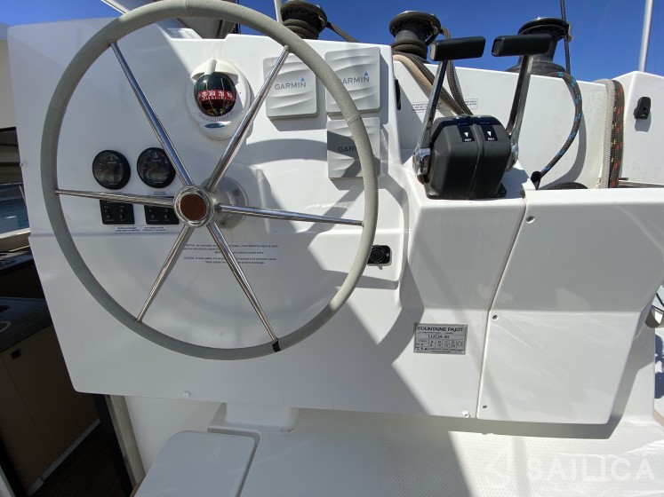 Lucia 40 - Yacht Charter Sailica