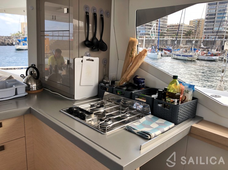 Lucia 40 - Yacht Charter Sailica