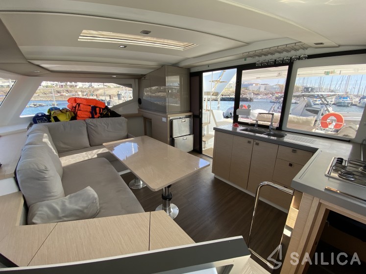 Lucia 40 - Yacht Charter Sailica