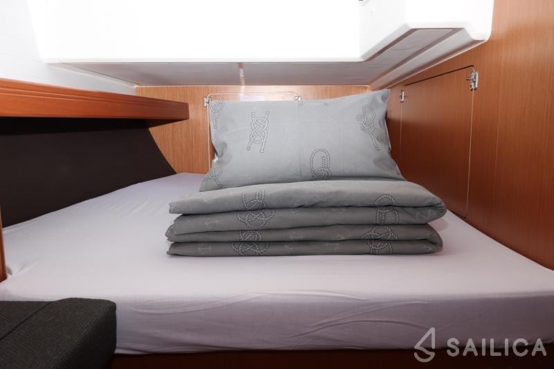 Bavaria 46 Cruiser - Yacht Charter Sailica