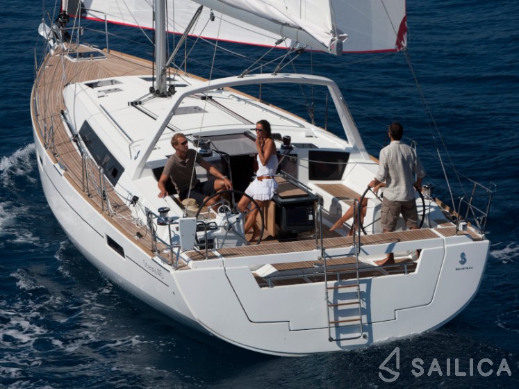 Oceanis 45 - Yacht Charter Sailica