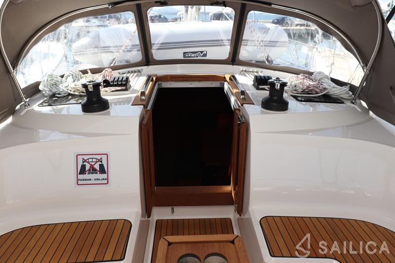 Bavaria Cruiser 46 - Yacht Charter Sailica