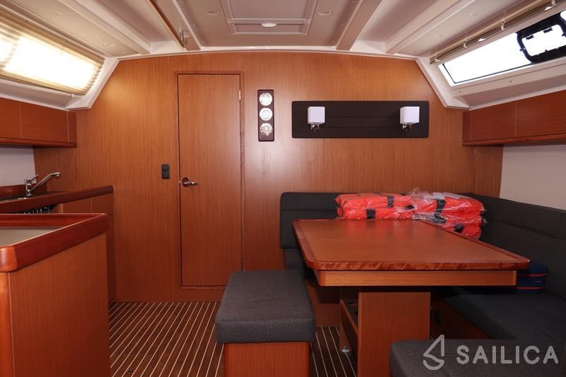 Bavaria Cruiser 46 - Yacht Charter Sailica