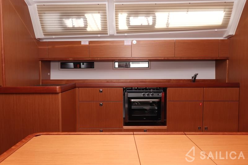 Bavaria Cruiser 46 - Yacht Charter Sailica