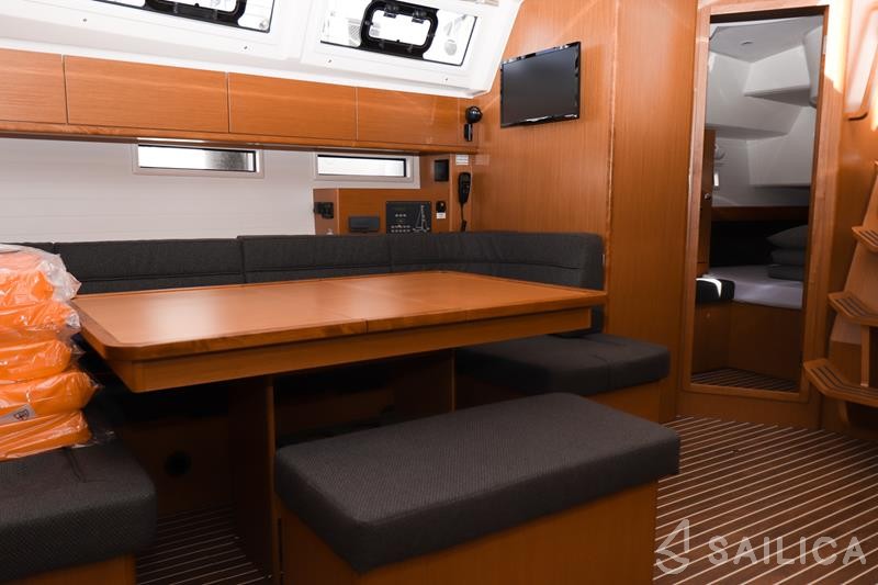 Bavaria Cruiser 46 - Yacht Charter Sailica