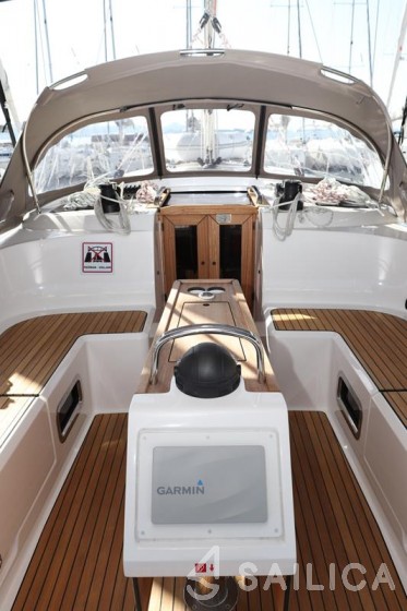 Bavaria Cruiser 46 - Yacht Charter Sailica