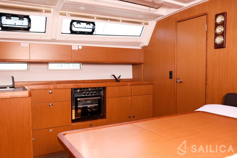 Bavaria 46 Cruiser - Yacht Charter Sailica
