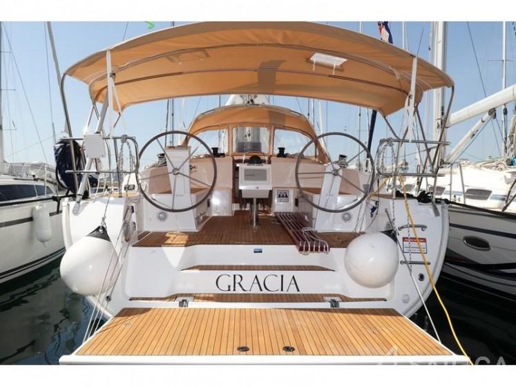 Bavaria 46 Cruiser - Yacht Charter Sailica