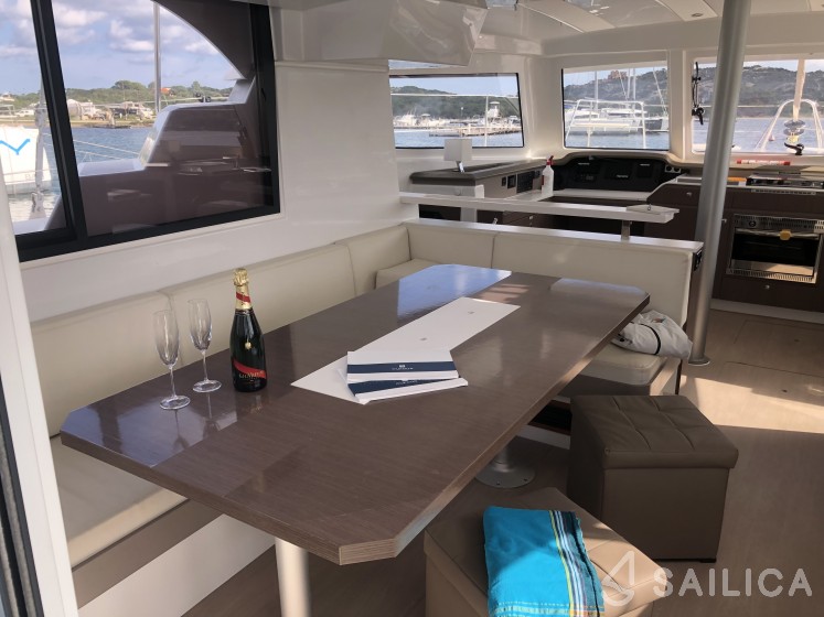 Bali Catspace - Yacht Charter Sailica