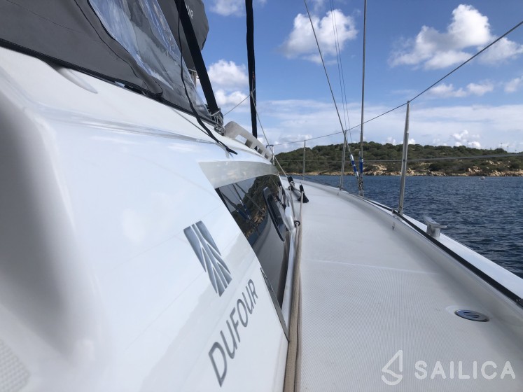 Dufour 430 - Yacht Charter Sailica