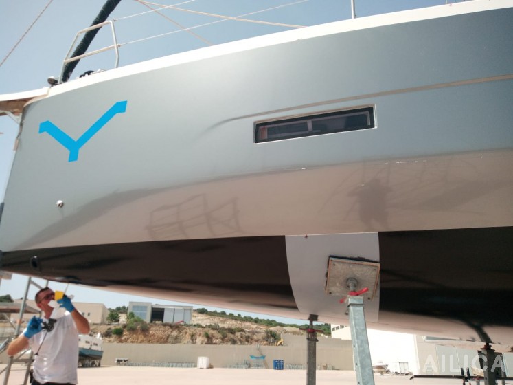 Dufour 430 - Yacht Charter Sailica