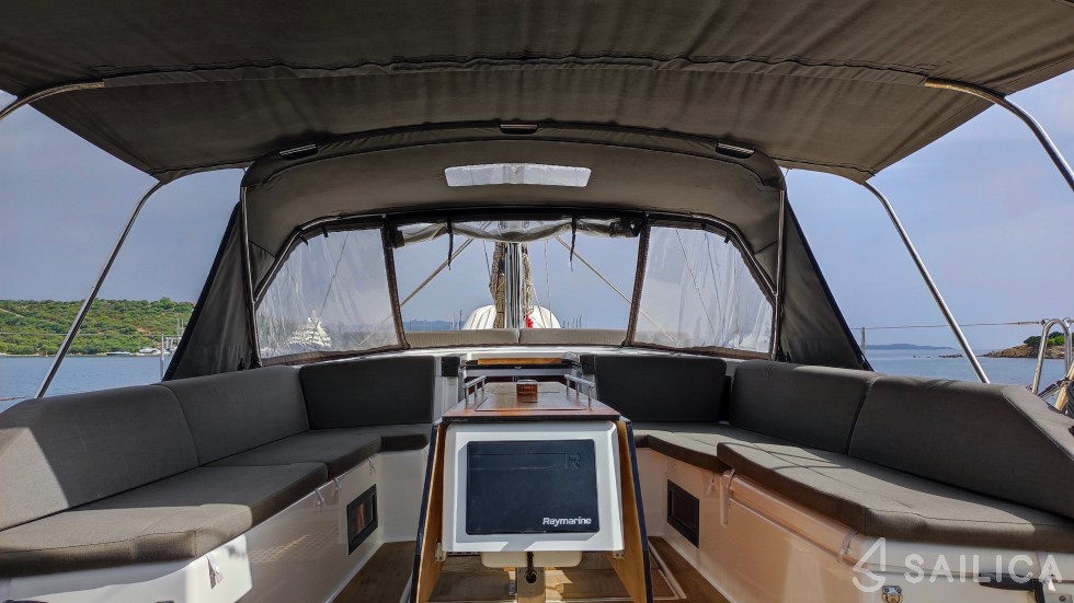 Dufour 530 - Yacht Charter Sailica