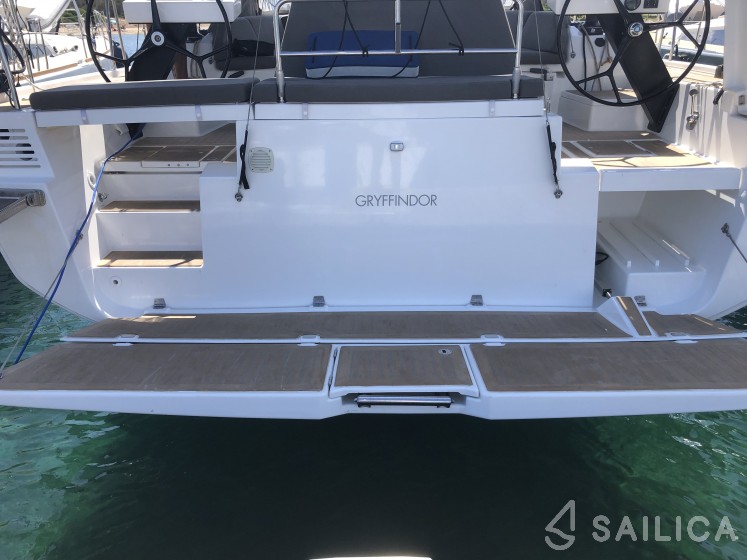 Dufour 530 - Yacht Charter Sailica