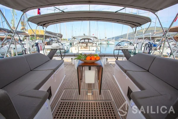Dufour 530 - Yacht Charter Sailica