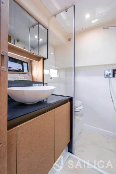 Prestige 46 - Yacht Charter Sailica