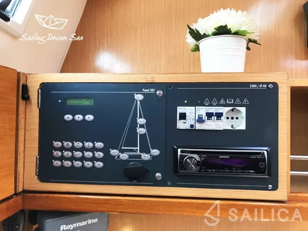 Bavaria 45 Cruiser - Yacht Charter Sailica