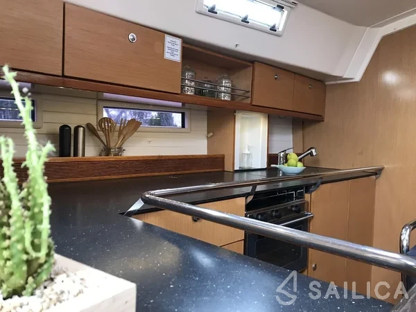 Bavaria 45 Cruiser - Yacht Charter Sailica