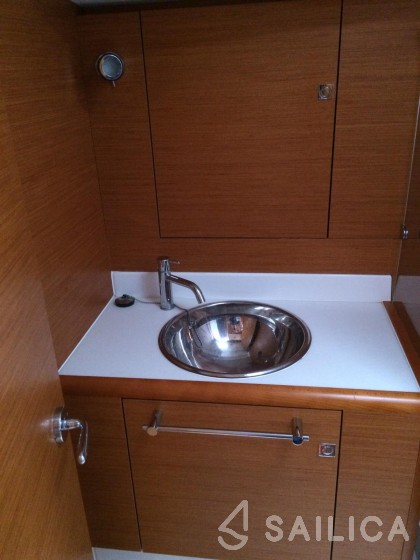 Sun Odyssey 449 - Yacht Charter Sailica