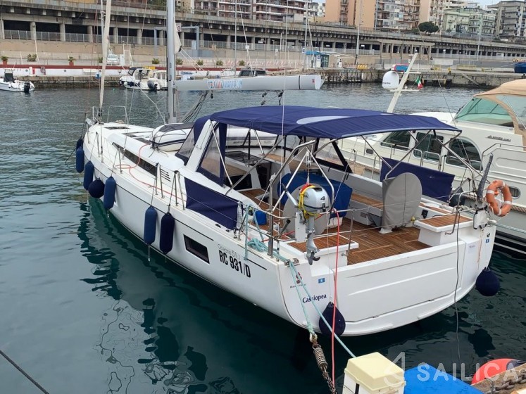 Oceanis 51.1 - Yacht Charter Sailica