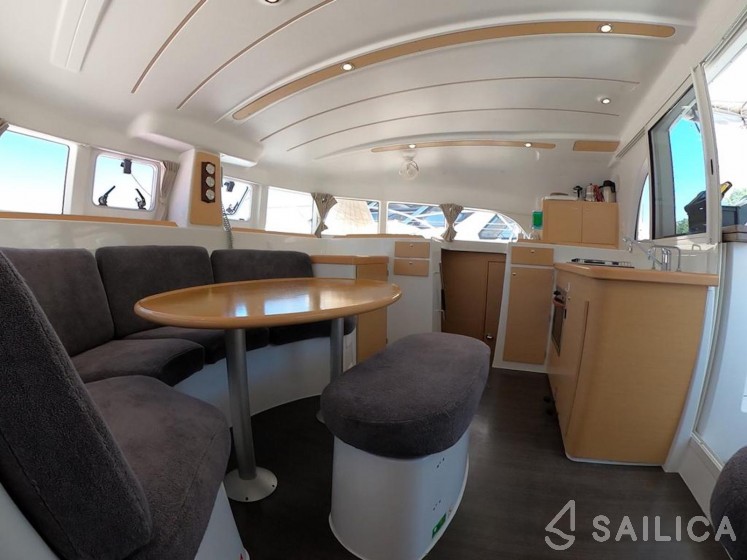 Lagoon 380 - Yacht Charter Sailica