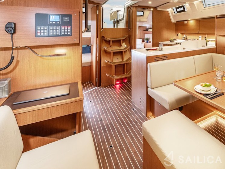 Bavaria C45 - Yacht Charter Sailica