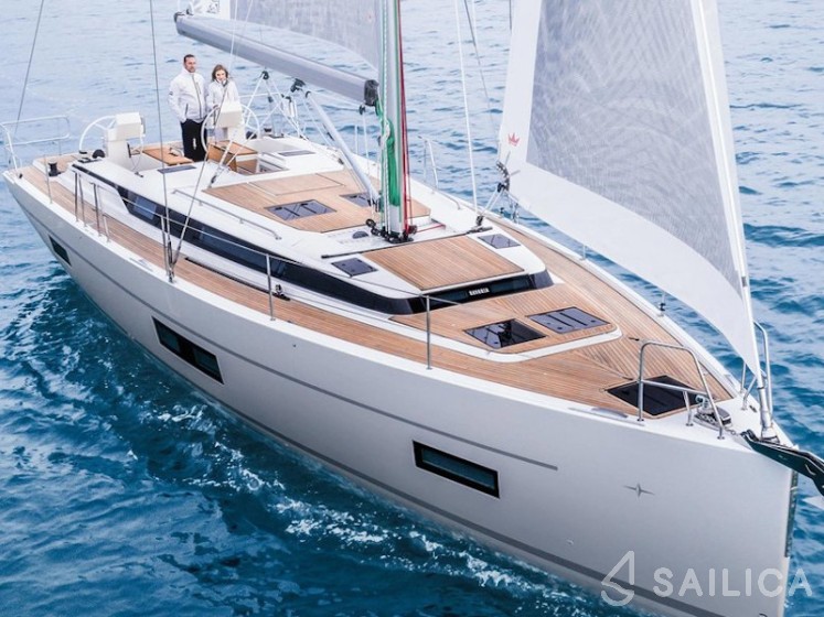 Bavaria C45 - Yacht Charter Sailica