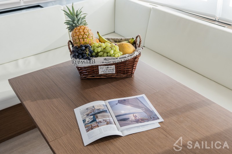 Lagoon 50 - Yacht Charter Sailica