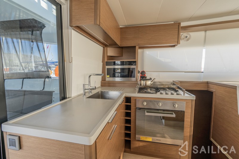 Lagoon 50 - Yacht Charter Sailica