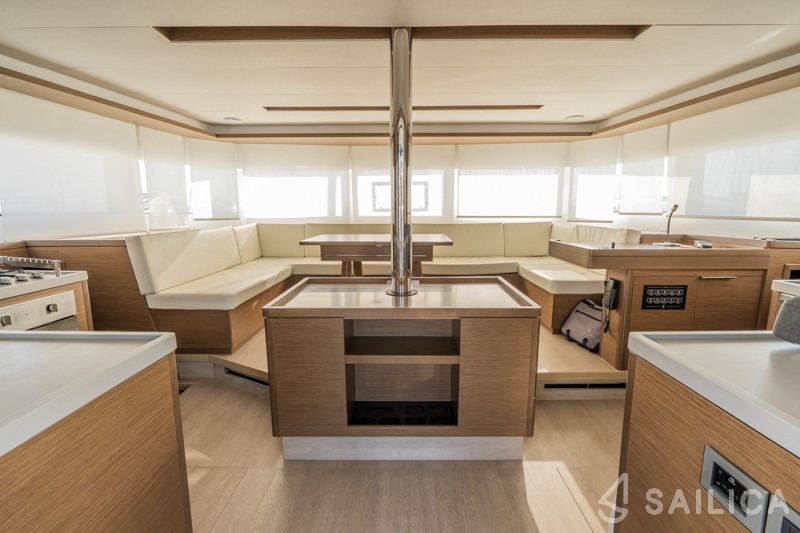 Lagoon 50 - Yacht Charter Sailica
