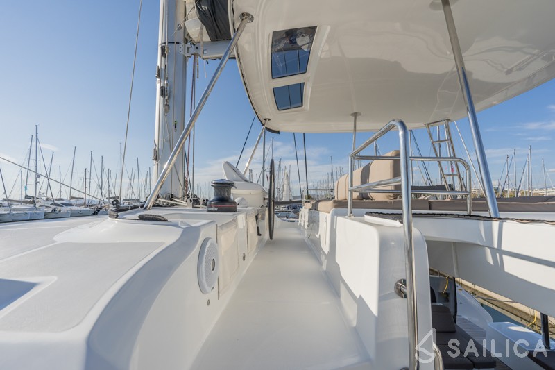 Lagoon 50 - Yacht Charter Sailica
